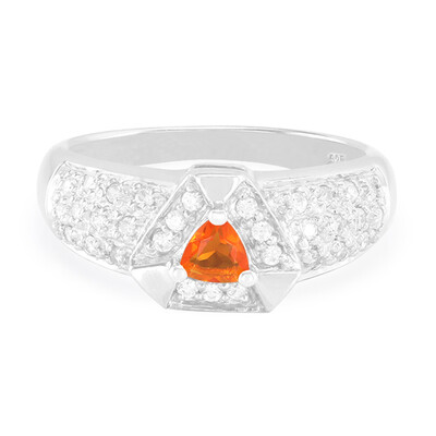 Zilveren ring met een Buriti vuur opaal