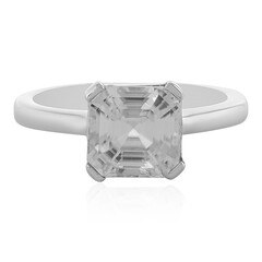 Zilveren ring met een zirkoon