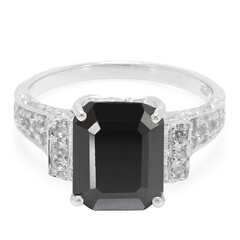 Zilveren ring met een zwarte spinel