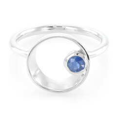 Zilveren ring met een Laos saffier