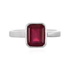 Zilveren ring met een Madagaskar Robijn