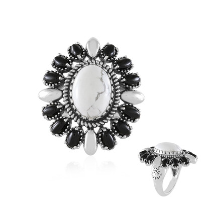 Zilveren ring met een howliet (Desert Chic)