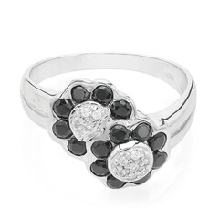 Zilveren ring met zwarte spinelstenen