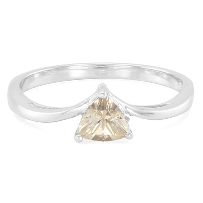 Zilveren ring met een zilveren zonnesteen