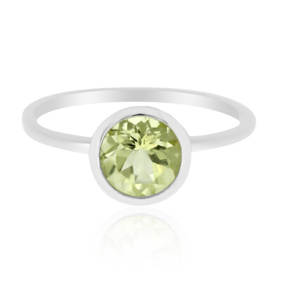 Zilveren ring met een Ouro Verde kwarts