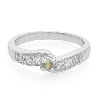 Zilveren ring met een kattenoog-alexandriet