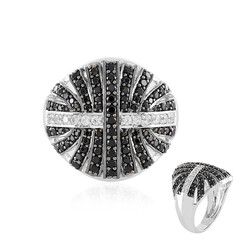 Zilveren ring met zwarte spinelstenen