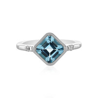 Zilveren ring met een hemel-blauwe topaas