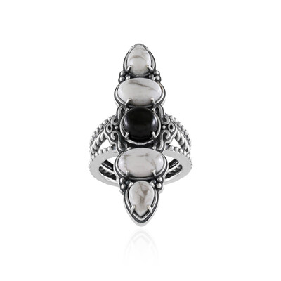 Zilveren ring met howlieten (Desert Chic)