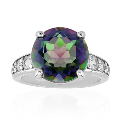 Zilveren ring met een mystieke kwarts