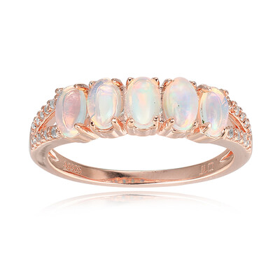Zilveren ring met Welo-opalen