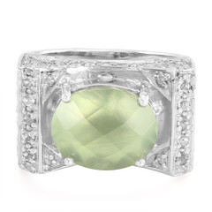 Zilveren ring met een prehniet