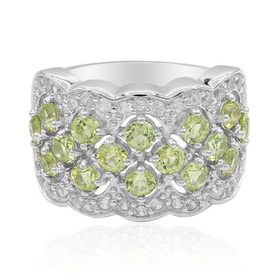 Zilveren ring met peridoots
