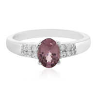 Zilveren ring met een paarse spinel
