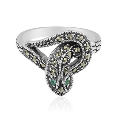 Zilveren ring met smaragden