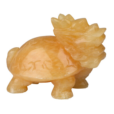 Figuur met een Oranje Calciet (Lapis Vitalis)