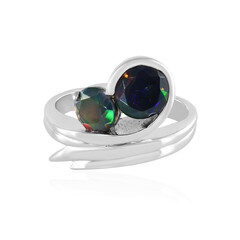 Zilveren ring met een Mezezo opaal (de Melo)