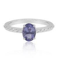 Zilveren ring met een ioliet