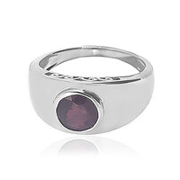 Zilveren ring met een robijn