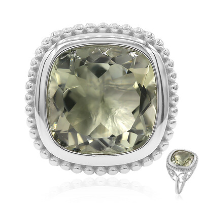 Zilveren ring met een groene amethist