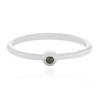 Zilveren ring met een groene diamant
