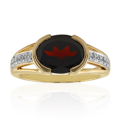 Zilveren ring met een Mozambique granaat