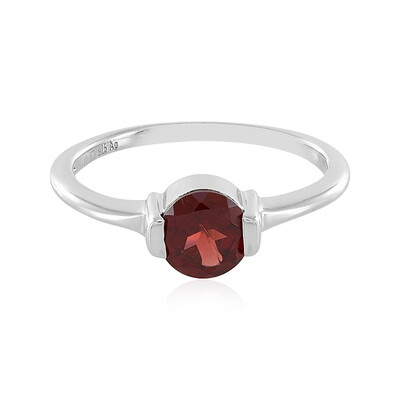 Zilveren ring met een Mozambique granaat