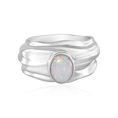 Zilveren ring met een Welo-opaal (de Melo)