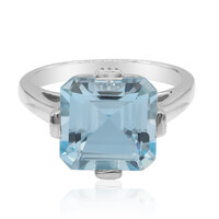 Zilveren ring met een hemel-blauwe topaas