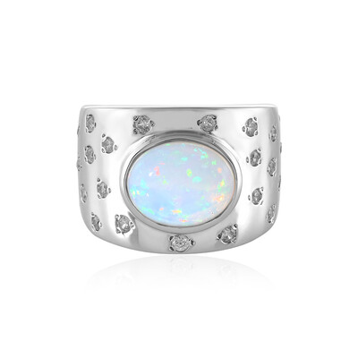 Zilveren ring met een Welo-opaal