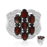 Zilveren ring met granaten