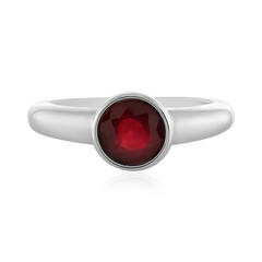 Zilveren ring met een Madagaskar Robijn
