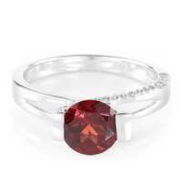 Zilveren ring met een Mozambique granaat