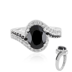 Zilveren ring met een zwarte spinel