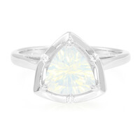 Zilveren ring met een maan blauwe kwarts