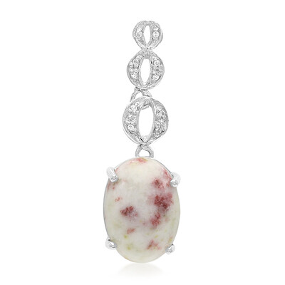 Zilveren hanger met een cinnaber