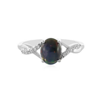 Zilveren ring met een Mezezo opaal