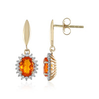 Gouden oorbellen met Cherry Opalen
