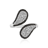 Zilveren ring met zwarte spinelstenen