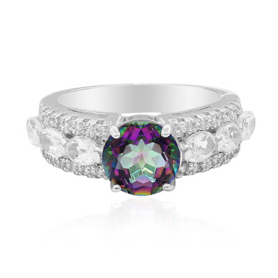 Zilveren ring met een mystieke kwarts