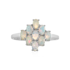 Zilveren ring met Welo-opalen