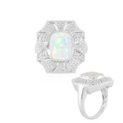 Zilveren ring met een Welo-opaal