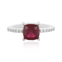 Zilveren ring met een Madagaskar Robijn