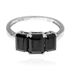Zilveren ring met een zwarte spinel