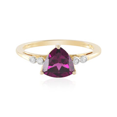 Gouden ring met een magenta granaat