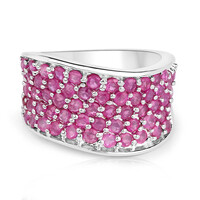 Zilveren ring met robijnen