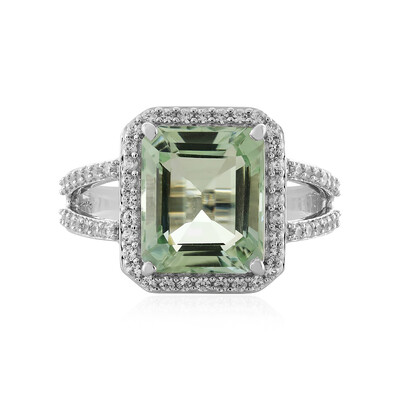 Zilveren ring met een groene amethist